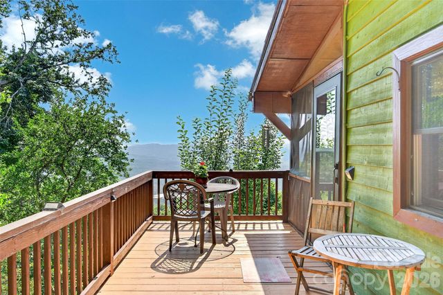 1347 Wipprecht Drive, Spruce Pine, NC 28777