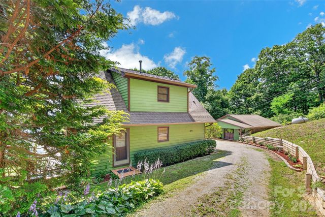 1347 Wipprecht Drive, Spruce Pine, NC 28777