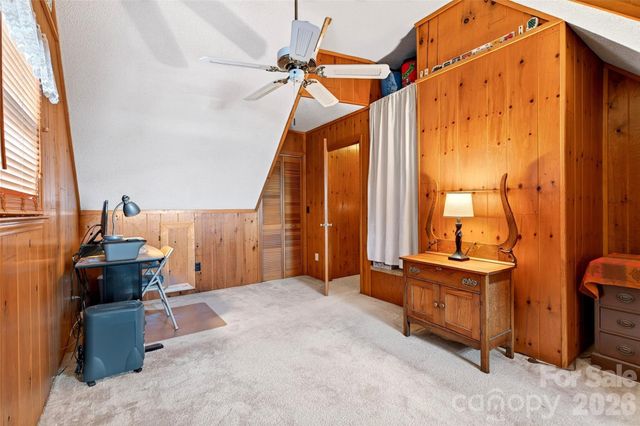 1347 Wipprecht Drive, Spruce Pine, NC 28777