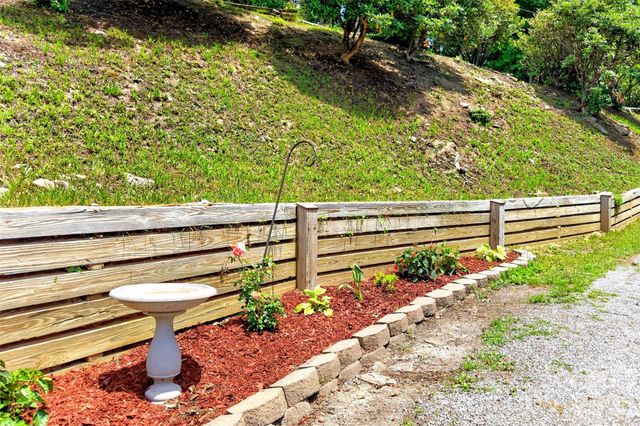 1347 Wipprecht Drive, Spruce Pine, NC 28777