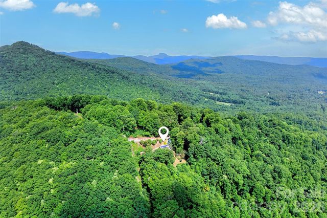 1347 Wipprecht Drive, Spruce Pine, NC 28777