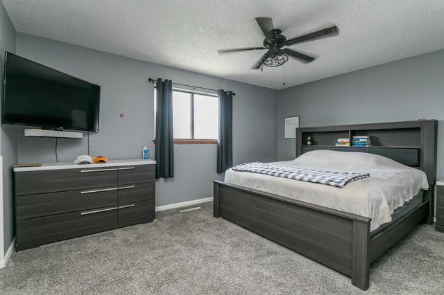 5600 E PINEHURST LN, Columbia, MO 65202