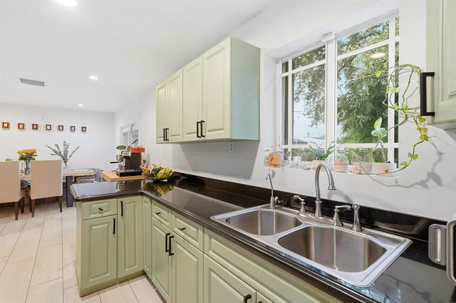1208 N 31st Avenue, Hollywood, FL 33021