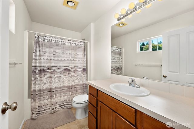4453 Roxanna Loop SE, Lacey, WA 98503