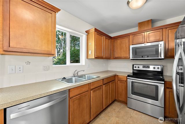 4453 Roxanna Loop SE, Lacey, WA 98503