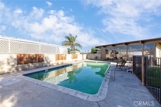 135 N Pepper Avenue 9, Rialto, CA 92376