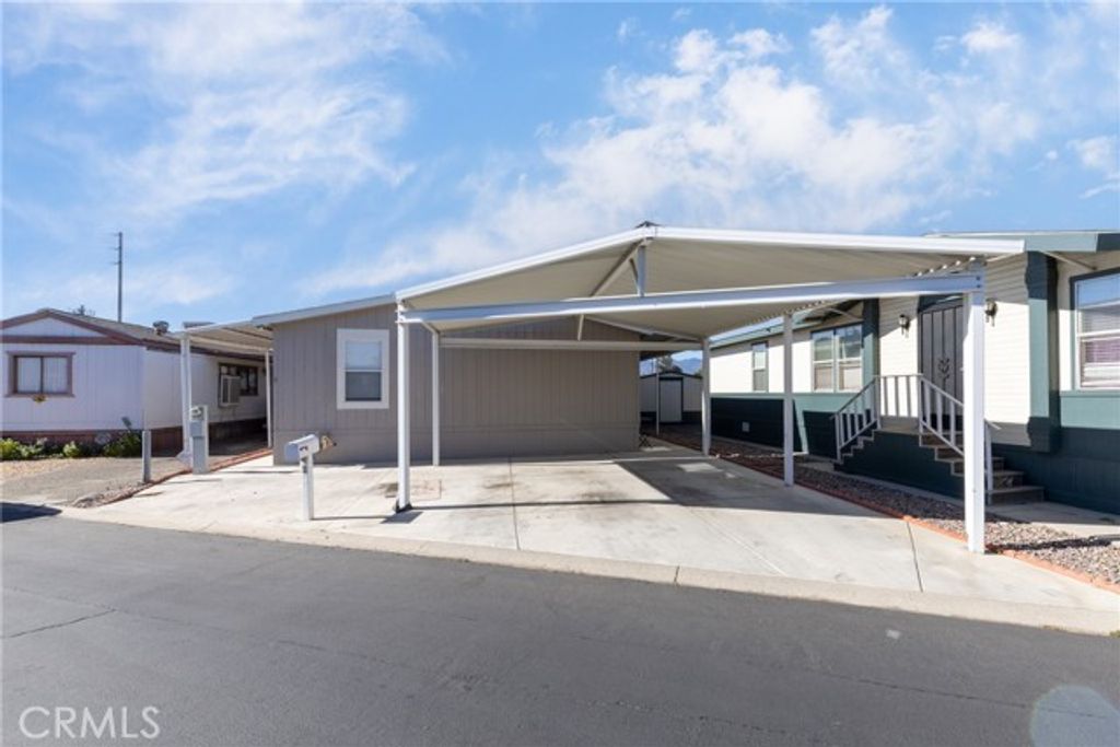 135 N Pepper Avenue 9, Rialto, CA 92376