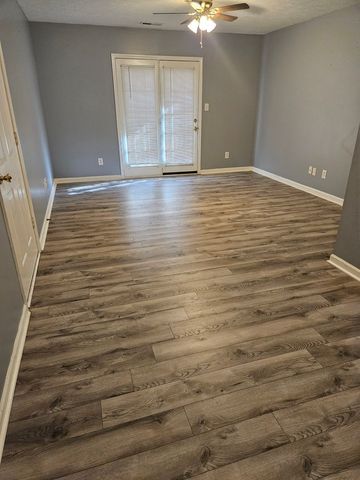 1257 Parkway Pl Apt G, Clarksville, TN 37042