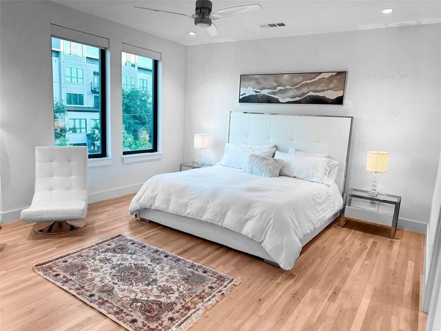 2633 Reagan Street 201, Dallas, TX 75219