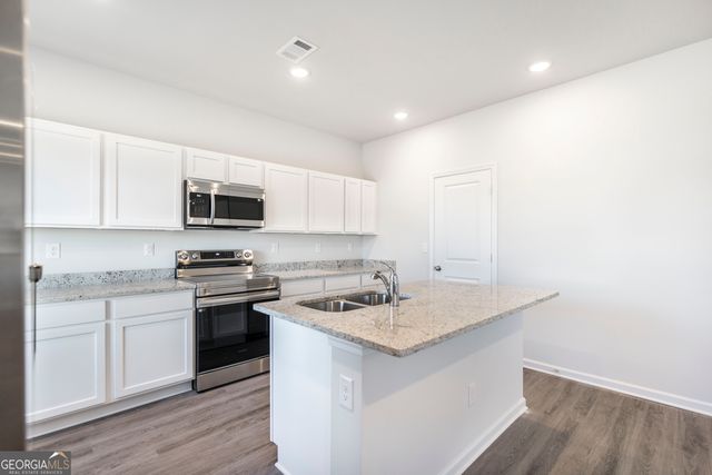 126 Monroe Court, Byron, GA 31008