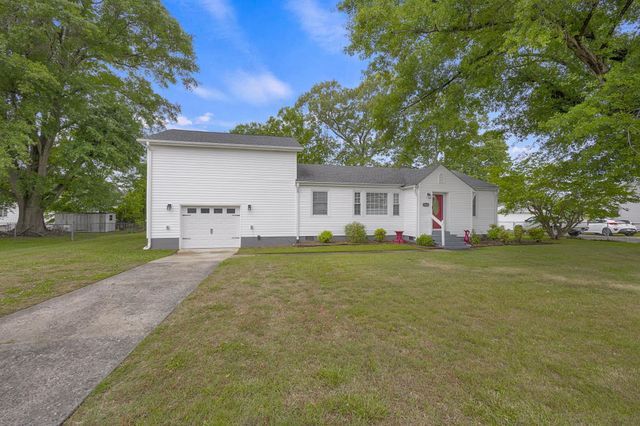 7416 Gravely Court, Spartanburg, SC 29303