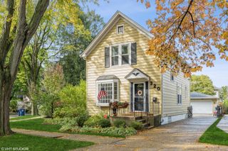 320 N Stone Avenue, La Grange Park, IL 60526