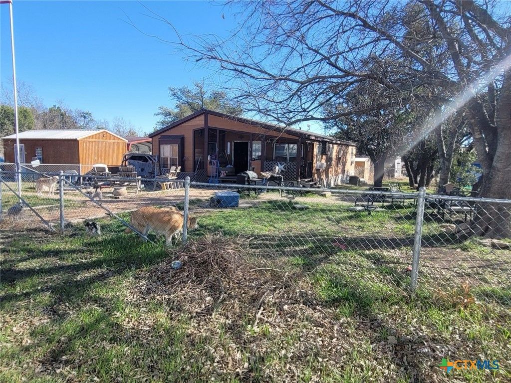Image 1 of property listing at 164 County Road 4450, Kempner, TX 76539
