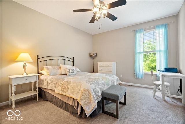220 Dovetree Drive, Avon, IN 46122