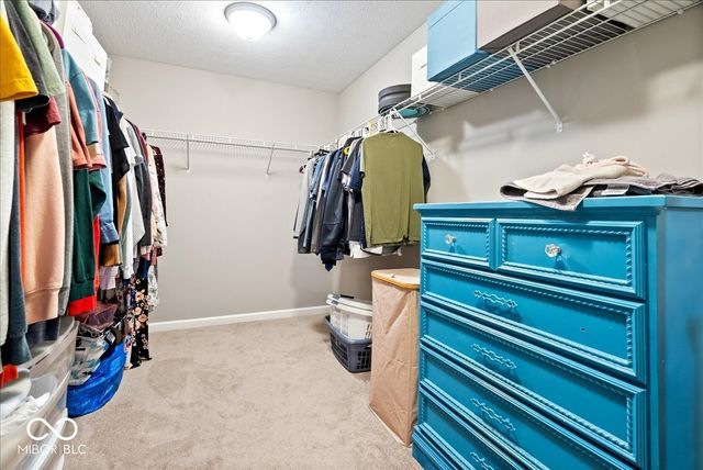 220 Dovetree Drive, Avon, IN 46122