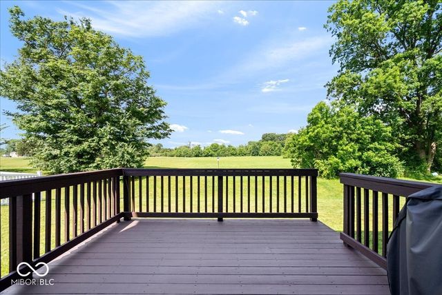 220 Dovetree Drive, Avon, IN 46122