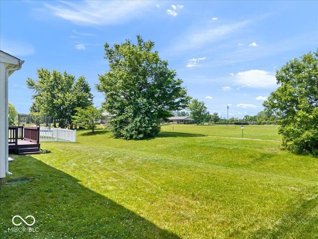220 Dovetree Drive, Avon, IN 46122