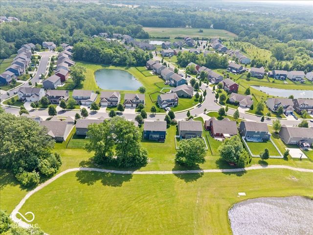220 Dovetree Drive, Avon, IN 46122