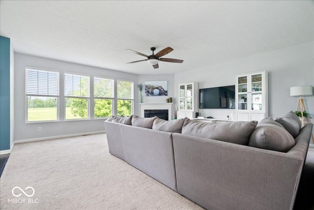 220 Dovetree Drive, Avon, IN 46122