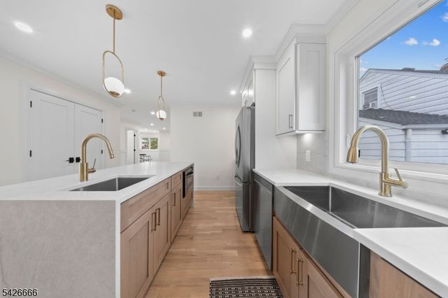 75 Katherine Ave, Clifton City, NJ 07012