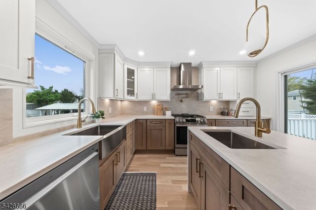 75 Katherine Ave, Clifton City, NJ 07012