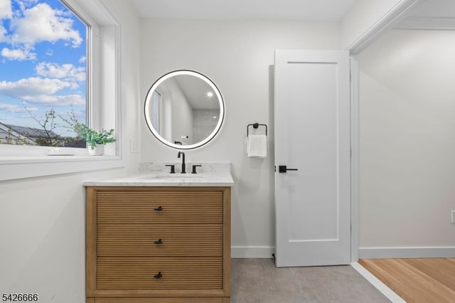 75 Katherine Ave, Clifton City, NJ 07012