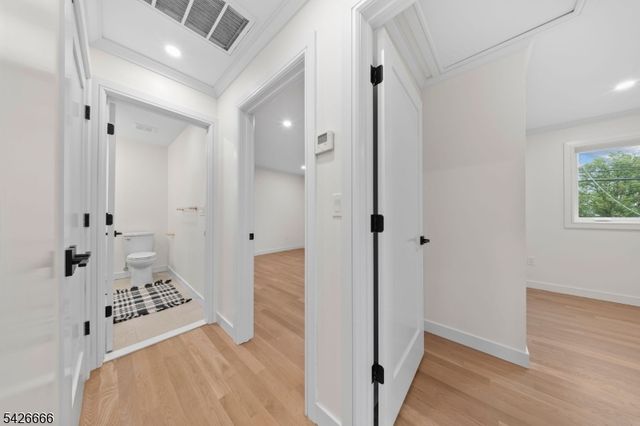 75 Katherine Ave, Clifton City, NJ 07012