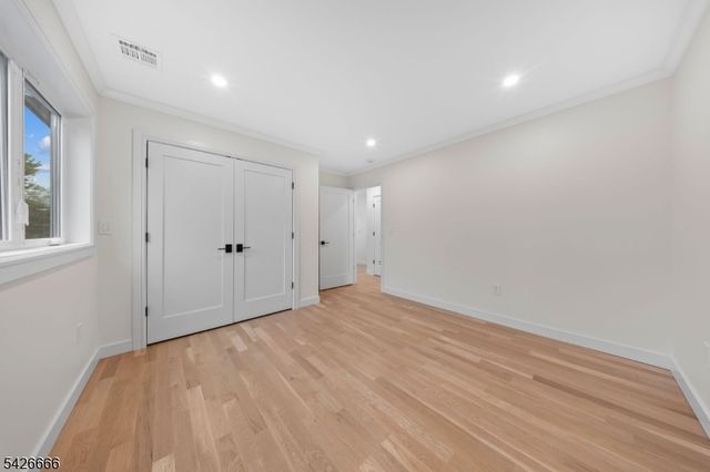 75 Katherine Ave, Clifton City, NJ 07012