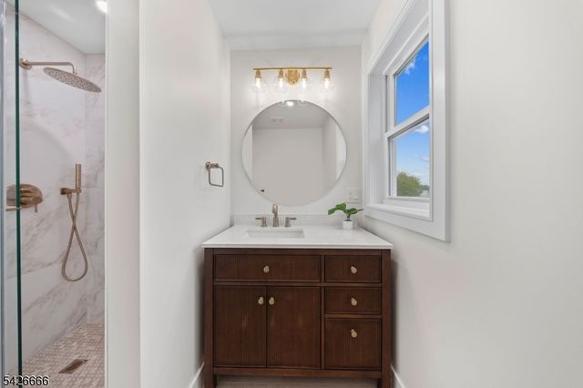 75 Katherine Ave, Clifton City, NJ 07012