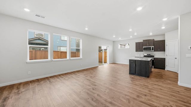 21237 SE Pelee Drive, Bend, OR 97702