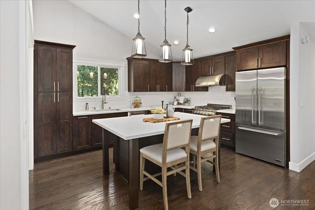 23004 NE 64th Street, Redmond, WA 98053