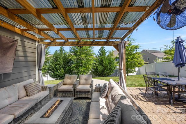 2128 Lapalma Trace, Lake Wylie, SC 29710