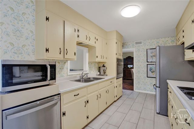 1908 Colonial Drive, Savannah, GA 31406