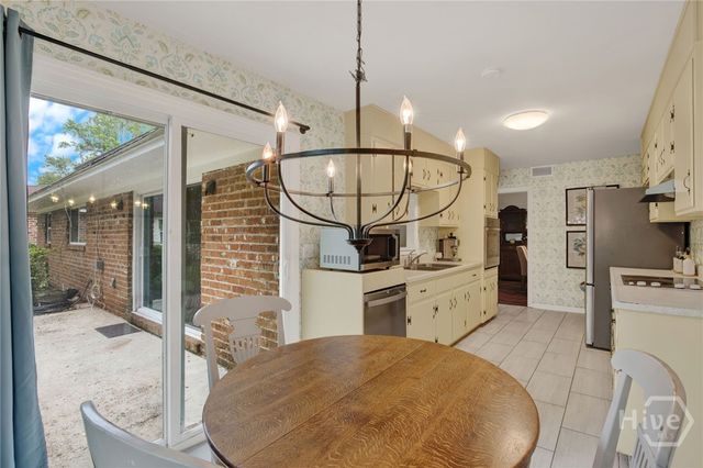 1908 Colonial Drive, Savannah, GA 31406