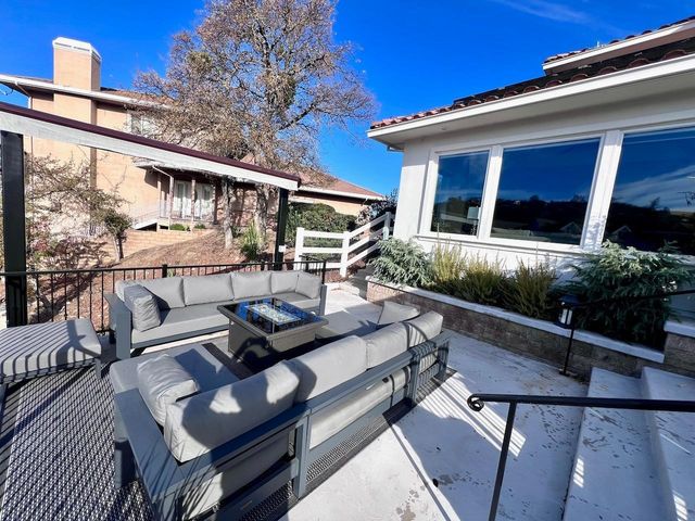 5 Paseo Delago, Copperopolis, CA 95228