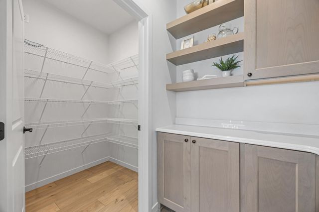 3636 Decorah Way S, Fargo, ND 58104