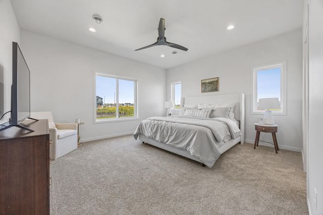 3636 Decorah Way S, Fargo, ND 58104