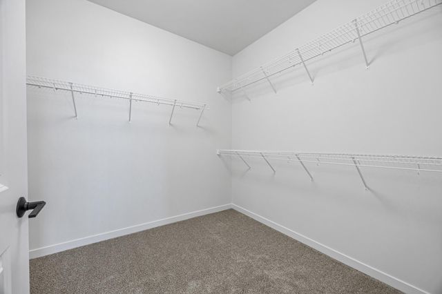 3636 Decorah Way S, Fargo, ND 58104