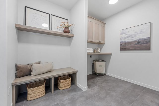 3636 Decorah Way S, Fargo, ND 58104