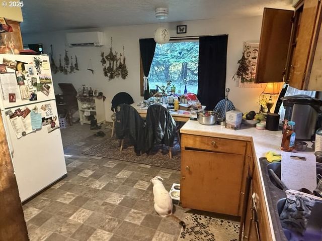 33719 HIGHWAY 101 BUS, Warrenton, OR 97146