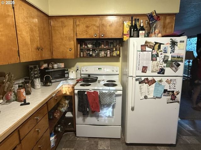 33719 HIGHWAY 101 BUS, Warrenton, OR 97146