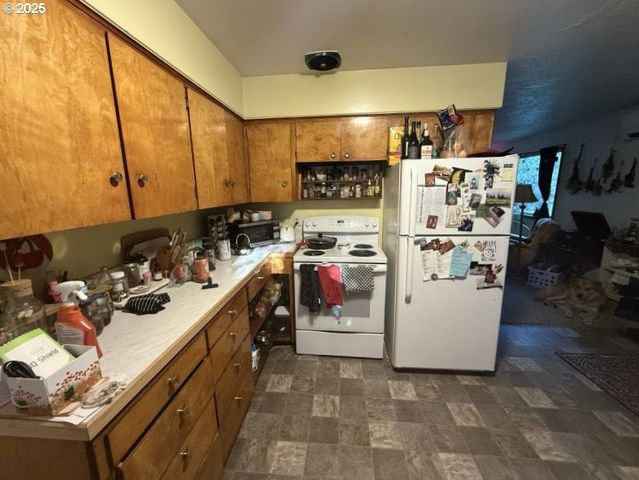 33719 HIGHWAY 101 BUS, Warrenton, OR 97146