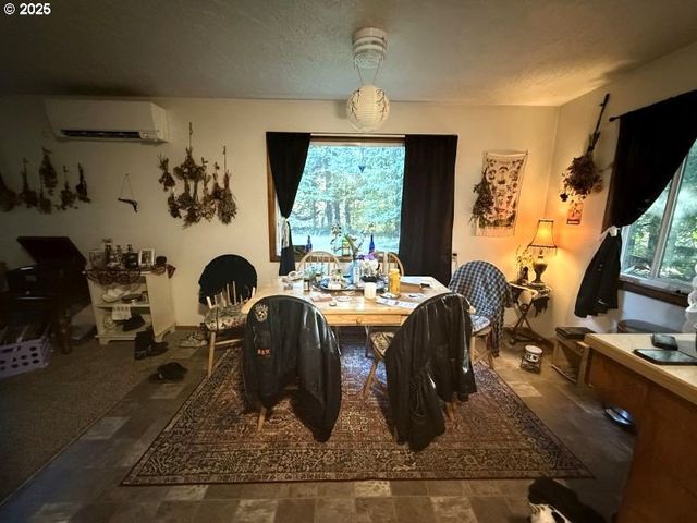 33719 HIGHWAY 101 BUS, Warrenton, OR 97146