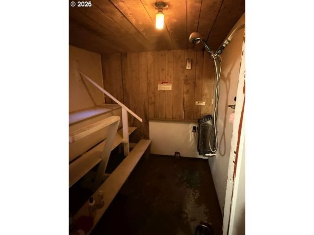 33719 HIGHWAY 101 BUS, Warrenton, OR 97146