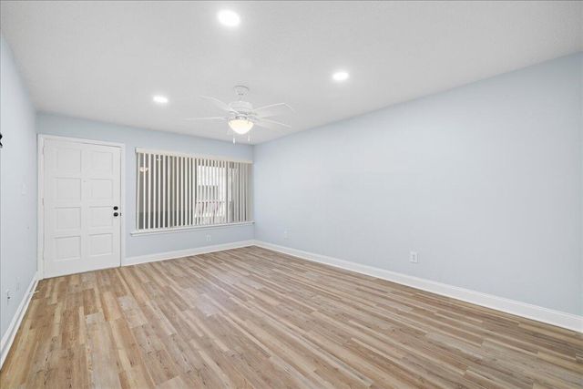 210 Pelham Road 204B, Fort Walton Beach, FL 32547