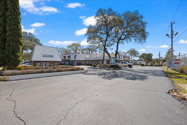 210 Pelham Road 204B, Fort Walton Beach, FL 32547