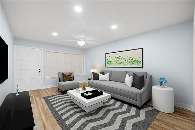 210 Pelham Road 204B, Fort Walton Beach, FL 32547