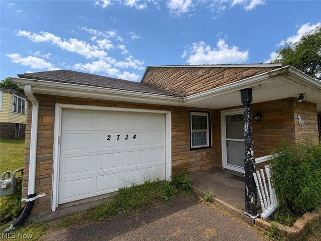 2724 Eldersville Road, Follansbee, WV 26037