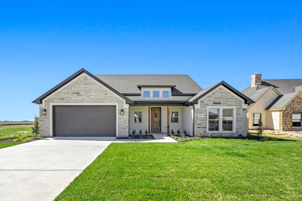 1829 Sudbury Drive, Cleburne, TX 76033