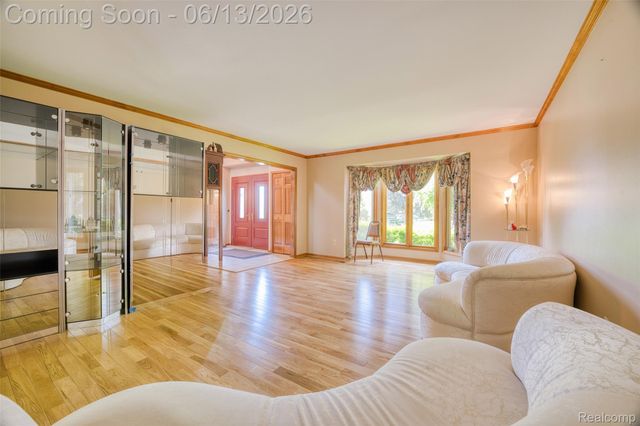 29342 Strathmore Drive, Farmington Hills, MI 48331